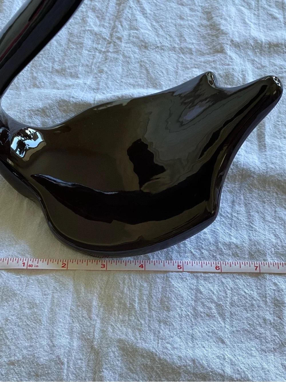 Vintage Nova Designs of California ceramic swan towel holder.